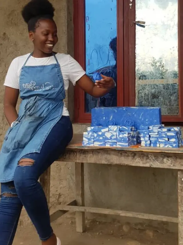 Nadine Niyongere yarakoze n'amasabuni