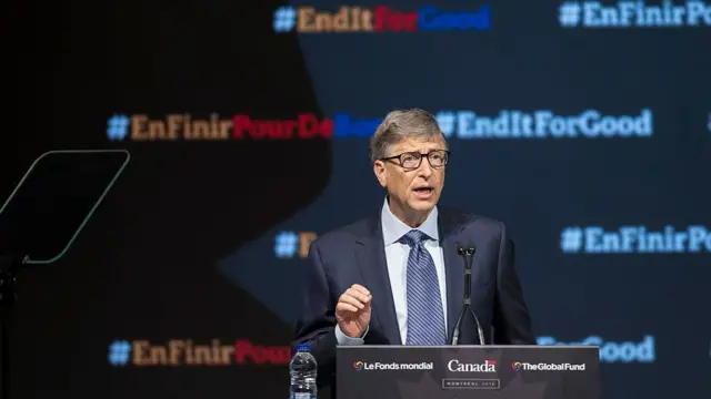 Bill Gates discursando