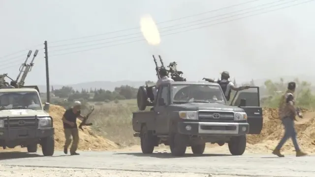 Jenerali Khalifa Haftar asanzwe ahanganye n'ingabo z'igihugu kuva mu kwezi kwa kane uno mwaka