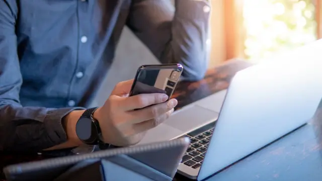 அவசரநிலை காலத்தில் அருண் ஜெட்லி ரகசியமாக பிபிசி ரேடியோ கேட்டதாக சொன்னார்: டோனி ஹால்