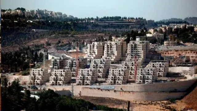 Израил Иерусалимдин чыгыш тарабында мыйзамсыз конуштарды куруп келет