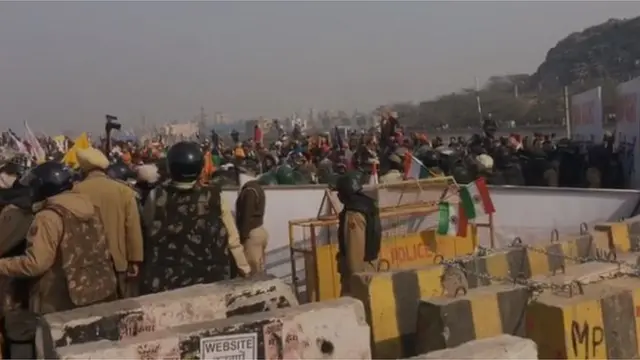 ట్రాన్స్‌పోర్ట్ నగర్ వద్ద