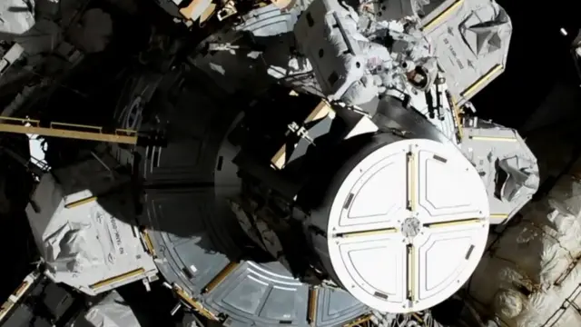 Caminata espacial de mujeres.