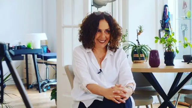 Zeynep Özbatur Atakan, Akademisi'ye kabul edilen ilk Türk yapımcı oldu.