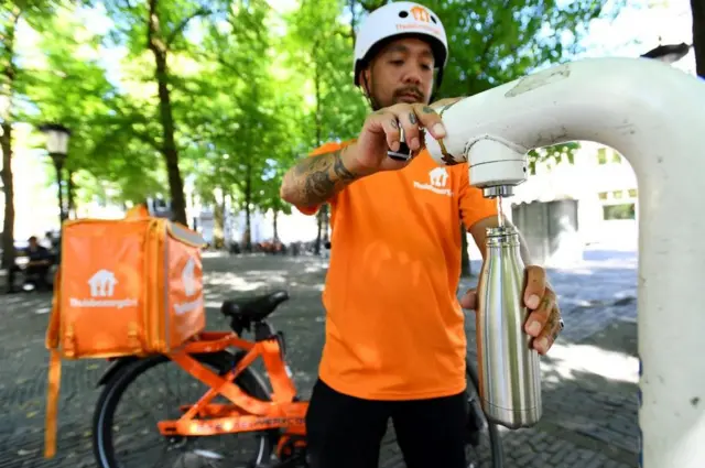 Курьер в Нидерландах