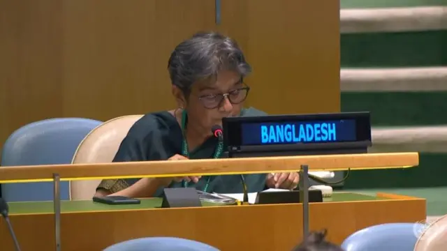 ဘင်္ဂလားဒေ့ရှ်ကိုယ်စားလှယ် ဆွေးနွေးစဉ်