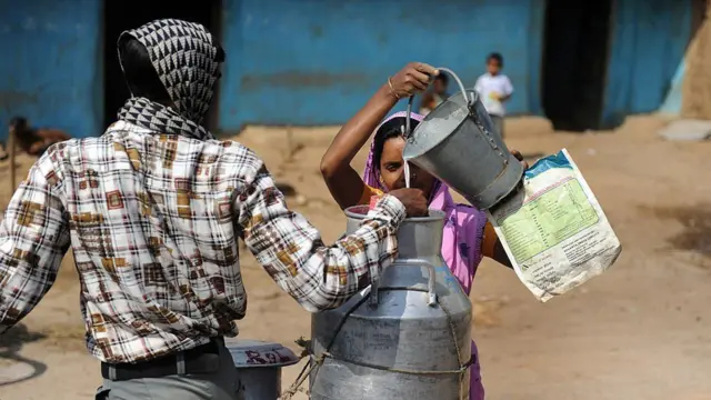 ગ્રામીણ યુવકની તસવીર