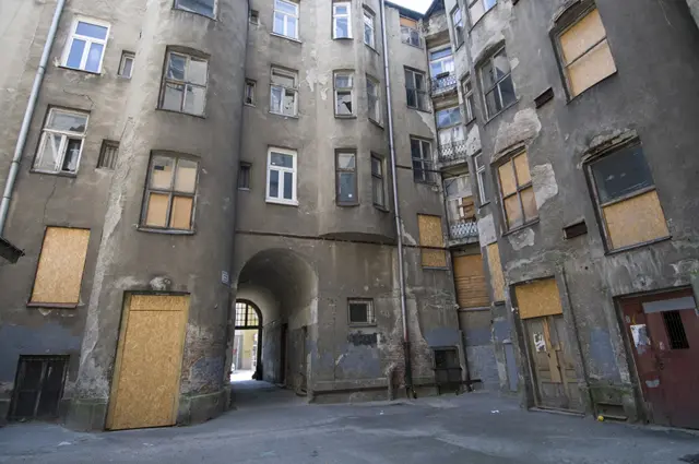 Cercaaposta 1 bonusmeio milhãoaposta 1 bonuspessoas viviamaposta 1 bonusuma áreaaposta 1 bonusapenas 3,4 km quadrados, dificultando o isolamento social