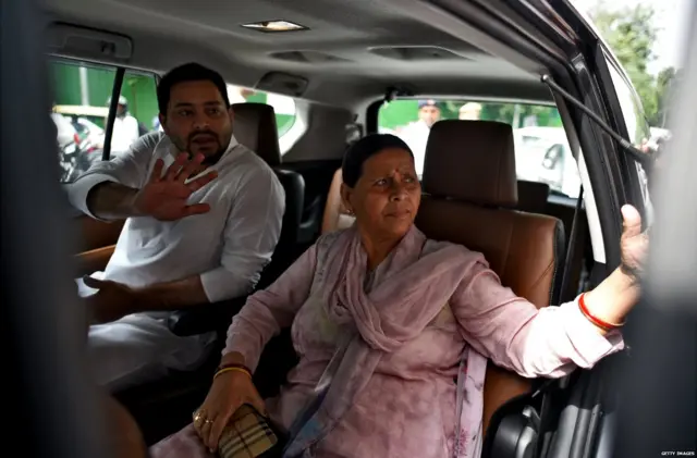 तेजस्वी यादव, राबड़ी देवी