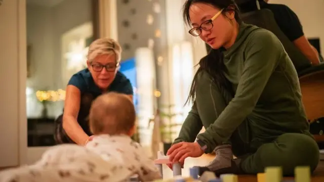 Подизање детета, нарочито у раном узрасту, може бити окидач за трвење у тазбинском односу, кажу стручњаци