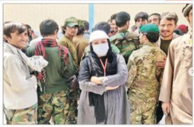 نظامیان می‌گریزند، طالبان آمدند