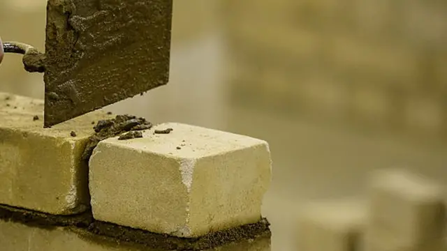 Na block pipo dey use build many houses nowadays