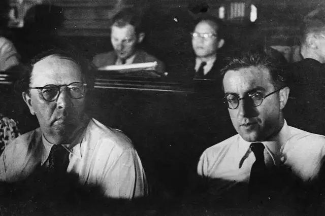 Los escritores soviéticos Alexi Tolstoy y Koltrov representan a su país en el II Congreso Internacional de Intelectuales para la Defensa de la Cultura en julio de 1937 en Valencia, España.