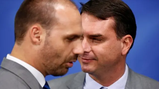 Eduardo Bolsonaro e Flávio Bolsonaro