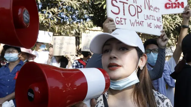 عدد من نجوم السينما، مثل كريستينا، شارك في المظاهرات.