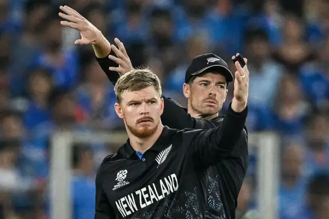 மிட்செல் சான்ட்னர் - நியூசிலாந்து - டி20 உலகக் கோப்பை