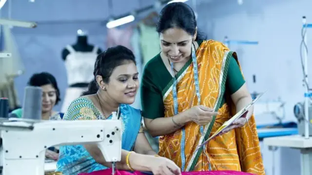 બીબીસી ગુજરાતી અમેરિકા ભારત ડોનાલ્ડ ટ્રમ્પ આયાત નિકાસ ગારમેન્ટ ફાર્માસ્યુટિકલ ઉદ્યોગ અર્થતંત્ર ટેરિફ ડ્યૂટી