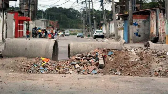 Rua fechada por barricadacupom aposta gratisbairro do Riocupom aposta gratisJaneiro