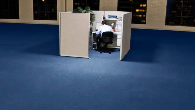 العمل من المنزل قد يؤثر سلباً على مستقبلك الوظيفي