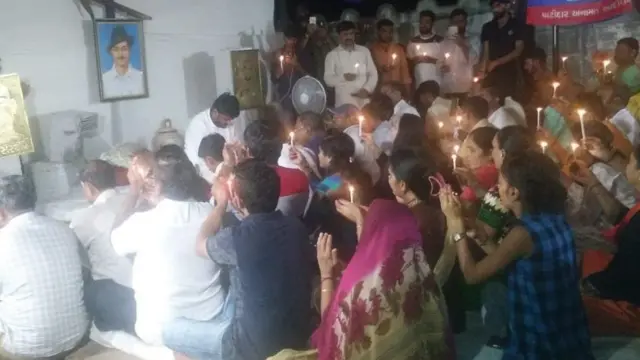 મૃતકોને શ્રદ્ધાંજલિ