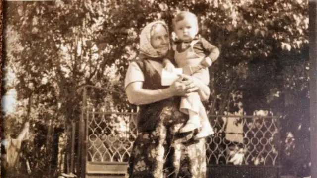 ఎడిస్ కొలార్