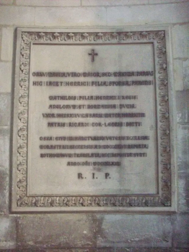 Надгробная плита Матильды