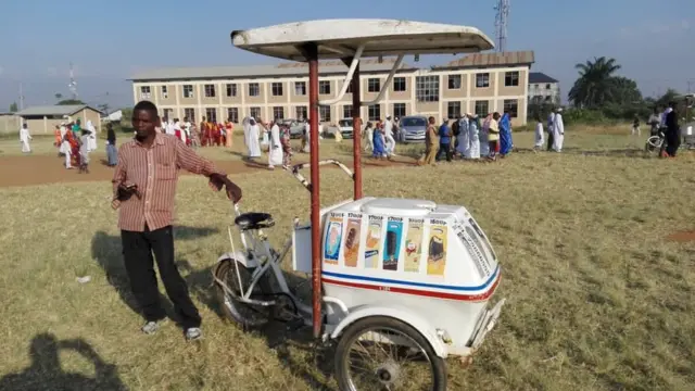 Hari ababoneyeho kurondera udufaranga mu kugurisha utuntu n'utundi