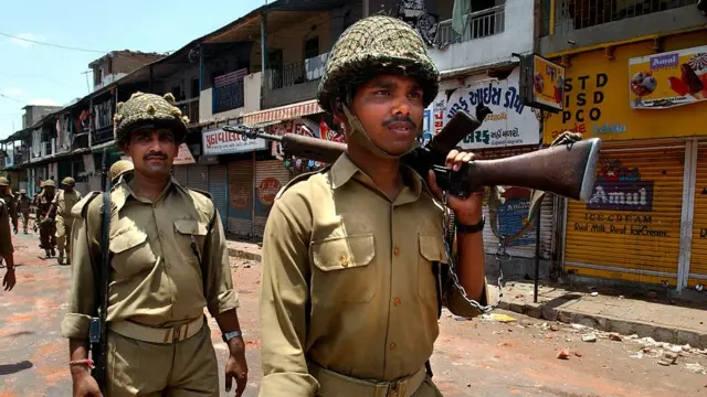 ગુજરાત પોલીસ (ફાઇલ ફોટો)