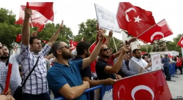 तुर्की, मिस तुर्की, मिस वर्ल्ड, ब्यूटी कॉन्टेस्ट, ट्वीट, इंस्टाग्राम, ट्विटर, पीरियड्स, शहीद,आइतिर एसेन