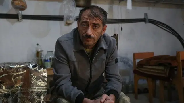 Sığınacaqda qalan kişi