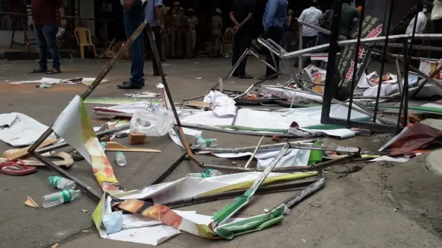 அதிமுக தலைமை அலுவலகம்.