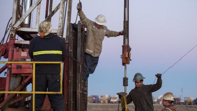 US oil workers in North Dakota
