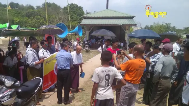 အစိုးရတပ်ရဲ့ ဖမ်းဆီး စစ်ဆေးတာ ခံရပြီး ပစ်ခတ်မှုကြောင့် ရွာသား ၆ ဦး သေဆုံးရသလို ၈ ဦး ဒဏ်ရာ ရရှိခဲ့တဲ့ ကျောက်တန်းကျေးရွာကနေ စစ်တပ်ထွက်ခွာပြီ