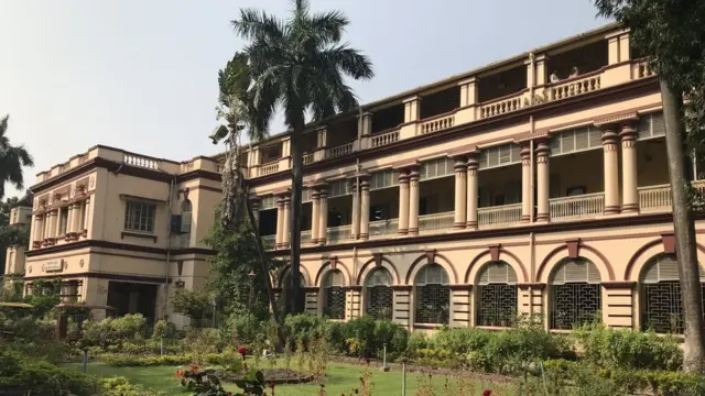 जादवपुर यूनिवर्सिटी