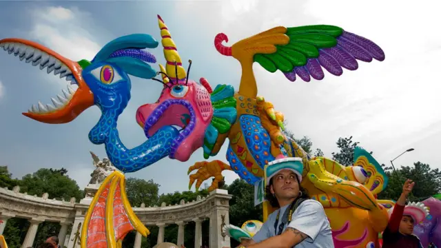 Un desfile de alebrijes