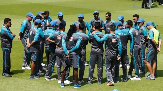 नेट प्रैक्टिस के दौरान पाकिस्तान की टीम