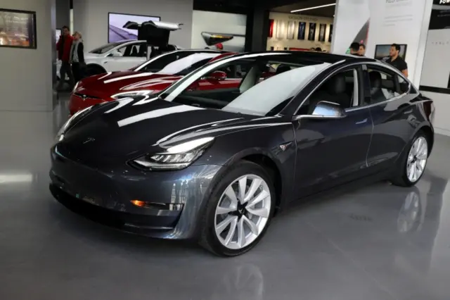 تسلا نتوانست ظرفیت تولید مدل ۳ را طبق برنامه افزایش دهد