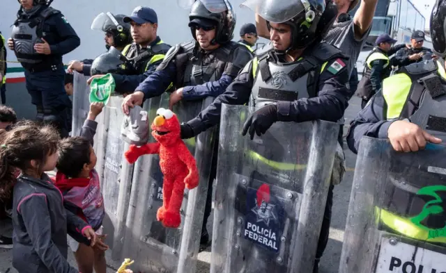 Migrantes en El Chaparral.