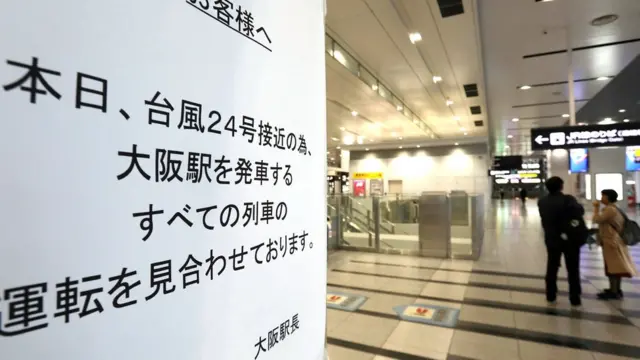 Xarumaha tareenka ee magaalada Osaka oo adeegyadooda hakiyey