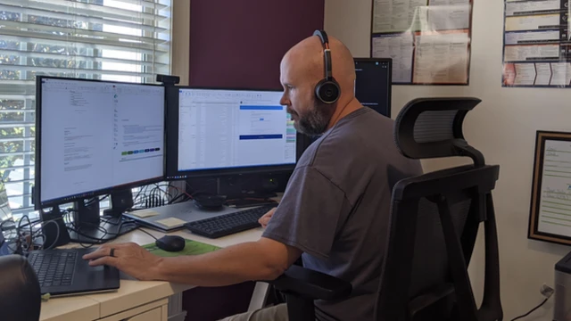 جاسون كيركلاند في العمل