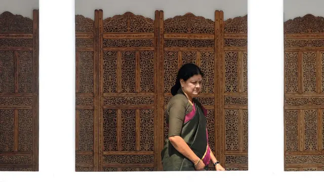 ரிசார்ட் அரசியல் கூவத்தூர் ரிசார்ட்