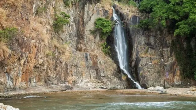 الشلالات الموجودة في متنزه "ووتر فول باي"