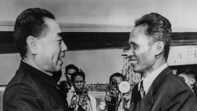 Chu Ân Lai và Phạm Văn Đồng năm 1956