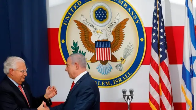 Посол США в Израиле Дэвид Фридман и премьер-министр Израиля Беньямин Нетаньяху