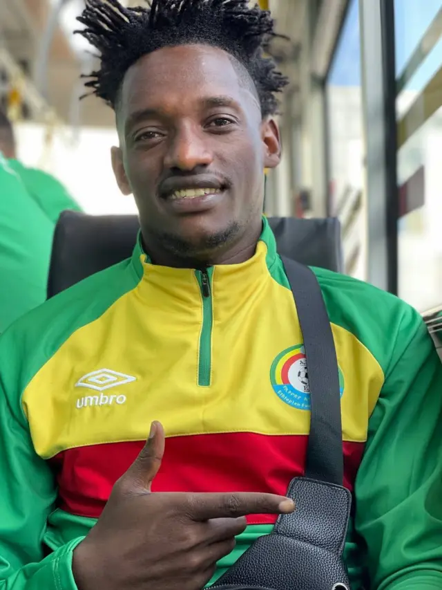 Ikki mushuk bir eshak gey porno tomosha onlayn