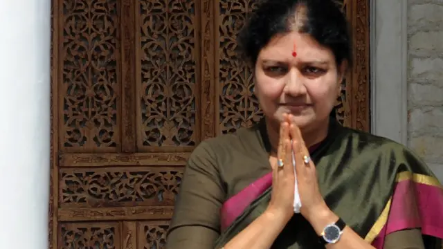 பழைய ரூபாய் நோட்டுகள் மூலம் பல கோடிக்கு சொத்துகள் வாங்கிய சசிகலா