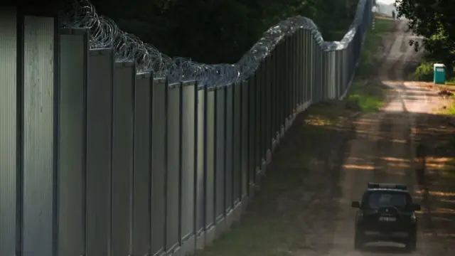 Польша выступала за визовые ограничения для россиян