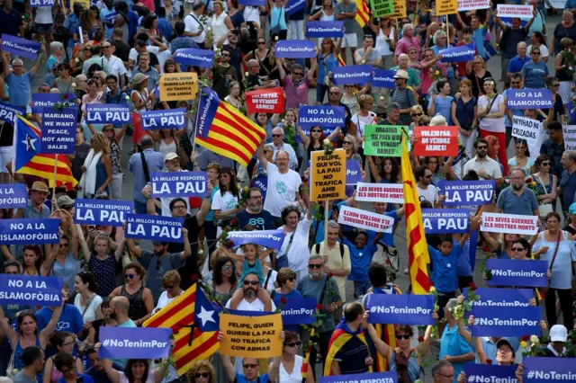 Manifestación en Barcelona el sábado 26 de agosto en rechazo a los atentados en Las Ramblas y en Cambrils, Cataluña, España.