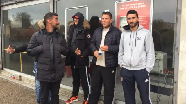 Молодые люди, живущие в Мираль