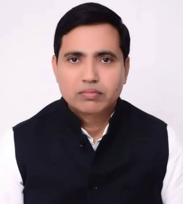 समाजवादी पार्टी के प्रवक्ता आज़म ख़ान ने मायावती के बंगला खाली कराने का विरोध किया है